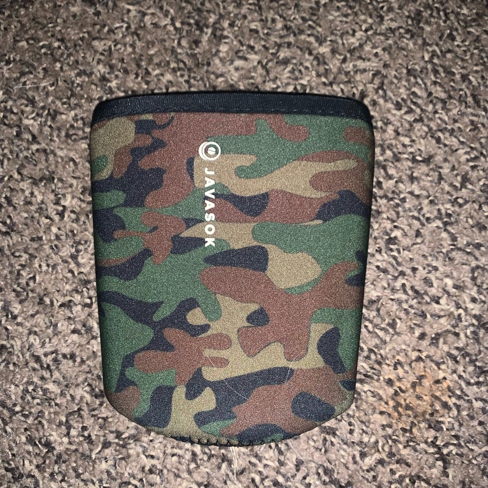 Camo Javasok iced coffee holder